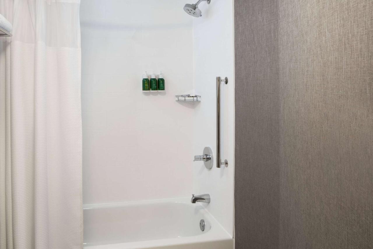 Sonesta Select Seattle Renton Suites Экстерьер фото